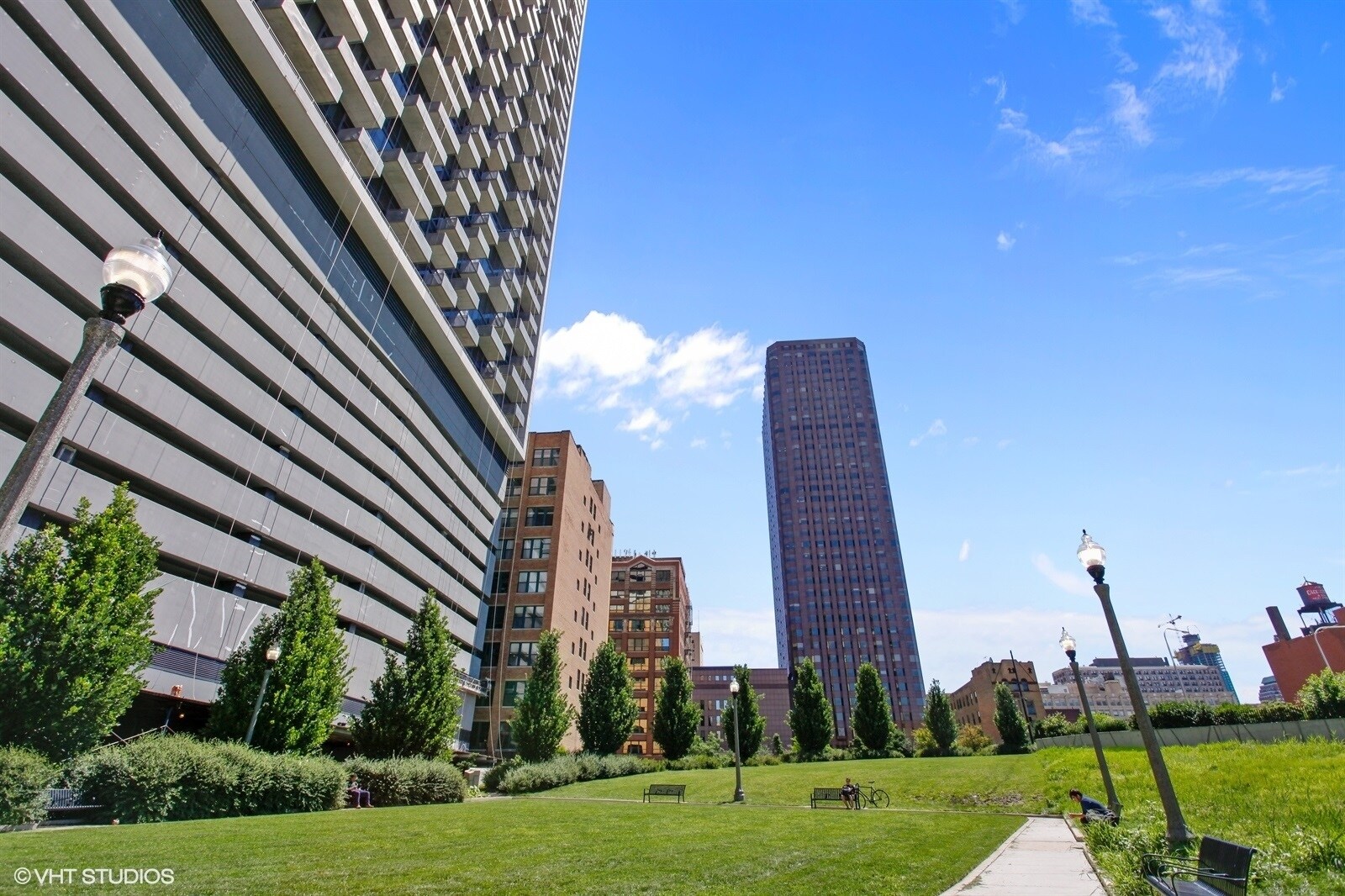 Building Photo - 235 W Van Buren St