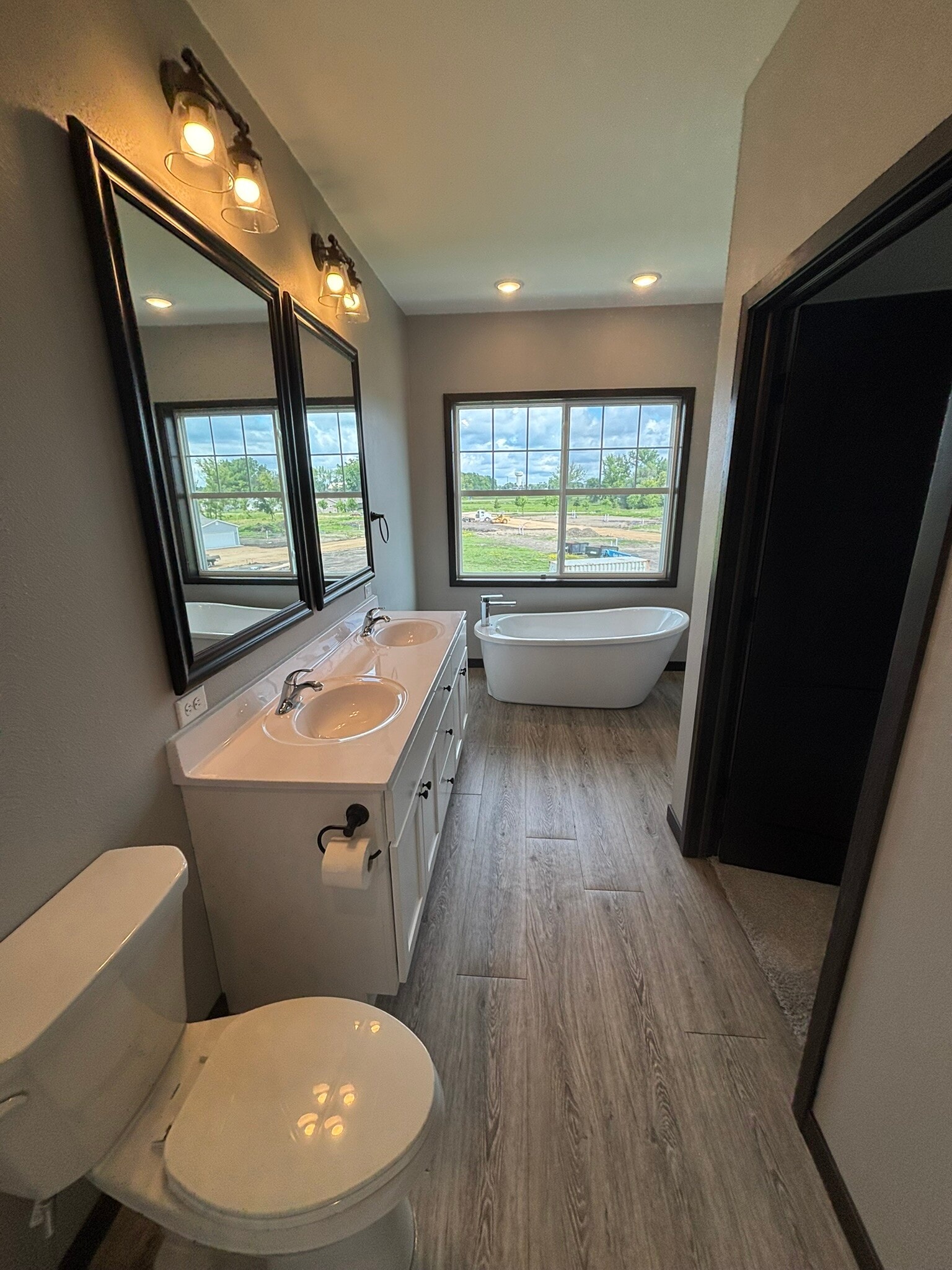 Building Photo - 3056 Bluestem Trl