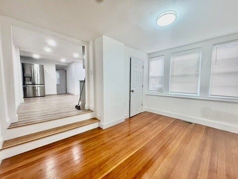 Building Photo - 340 Market St