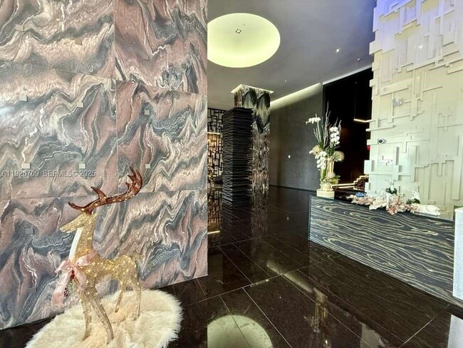 Building Photo - 1850 S Ocean Dr