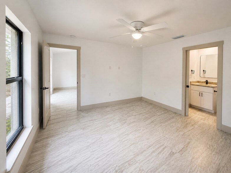 Building Photo - 561 Nimitz Blvd