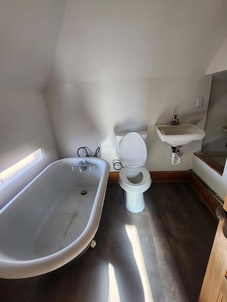 Building Photo - 820 Arno St SE