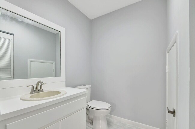 Building Photo - 4185 Turnberry Cir