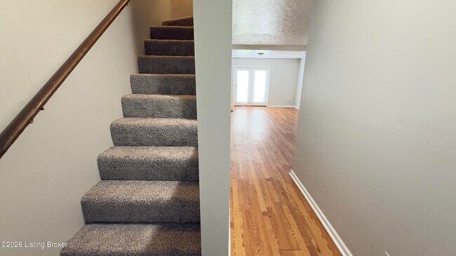 Building Photo - 729 E Court Ave