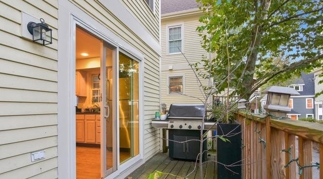 Building Photo - 216 Parker Hill Ave