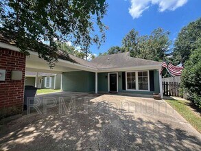 Building Photo - 522 Fawn Lake Dr