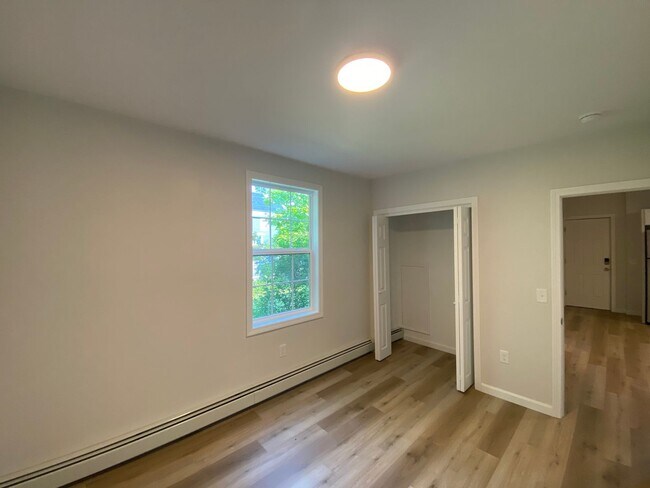 Building Photo - 359 Nashua St