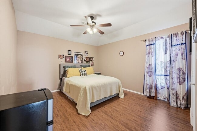 Building Photo - 1301 Concho Trail