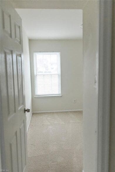 Building Photo - 613 Pylon Ct