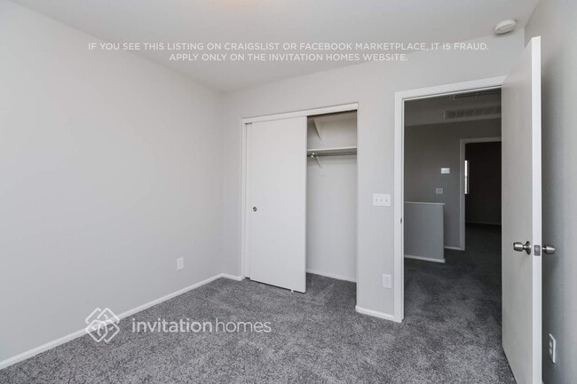 Building Photo - 42575 W Sunland Dr