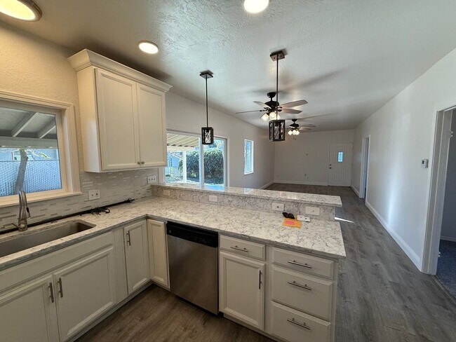 Building Photo - Acacia Multi Dwelling