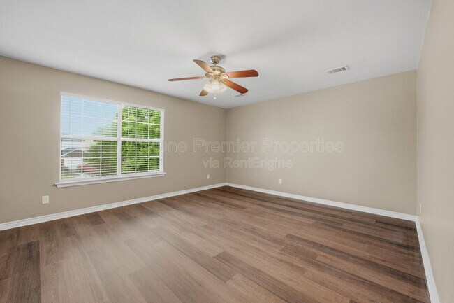 Building Photo - 4101 Cardinal Dr