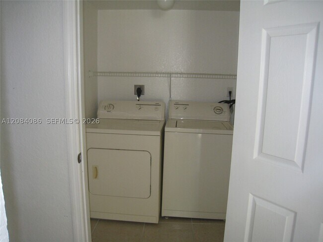 Building Photo - 21000 SW 87th Ave