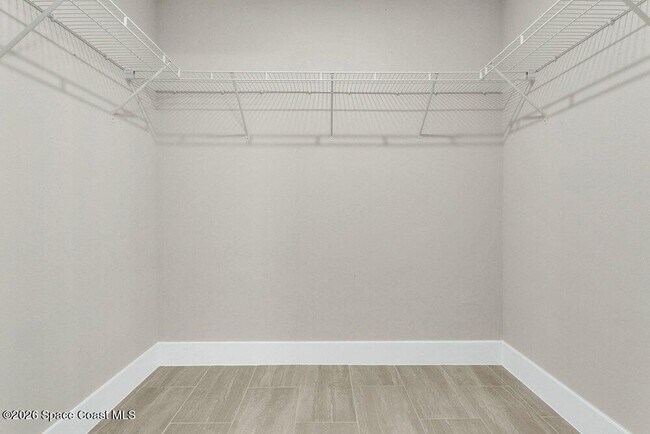 Building Photo - 889 Dunbar St