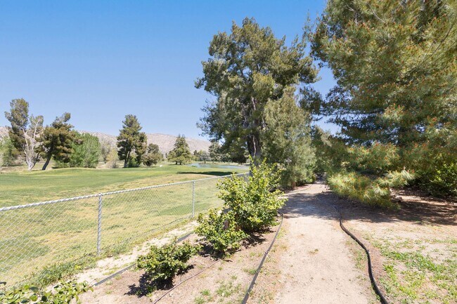 Building Photo - Limited-Time Move-In Special – $500 Deposi...
