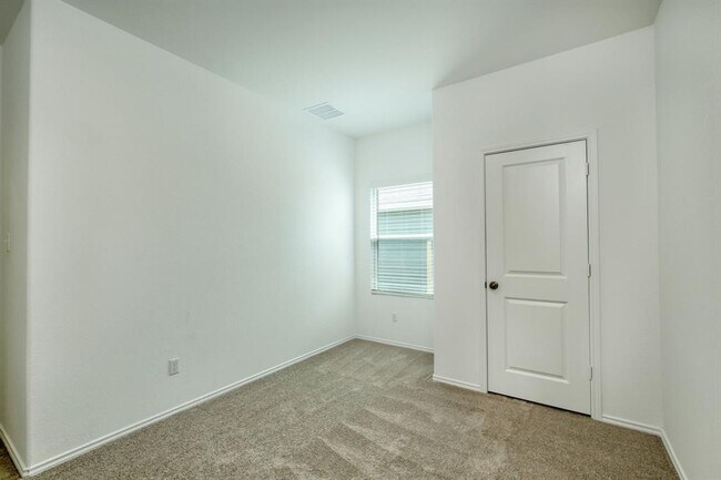 Building Photo - 1123 Catfish Ln