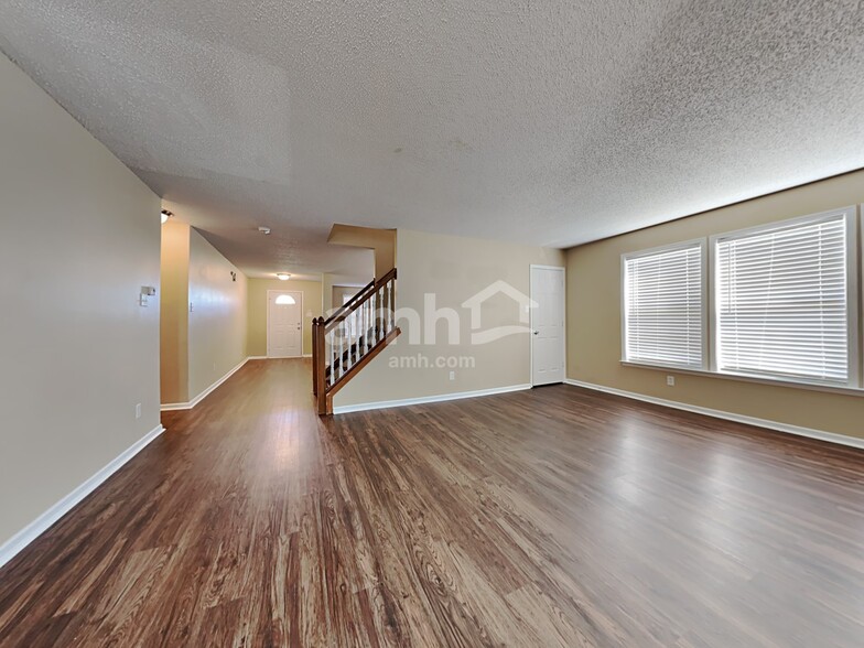 Building Photo - 505 Abbywood Cir