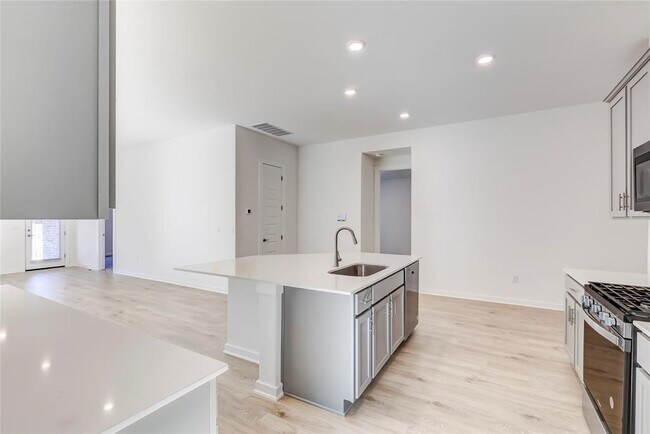 Building Photo - 625 Promise Land Ct