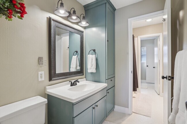 Building Photo - 6355 Del Monte Dr