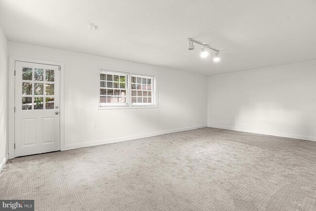 Building Photo - 4810 Rockwood Pkwy NW