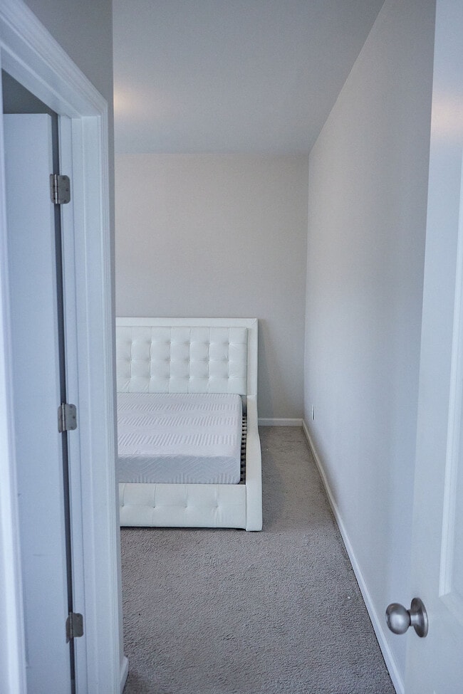 Building Photo - 7687 Volion Dr