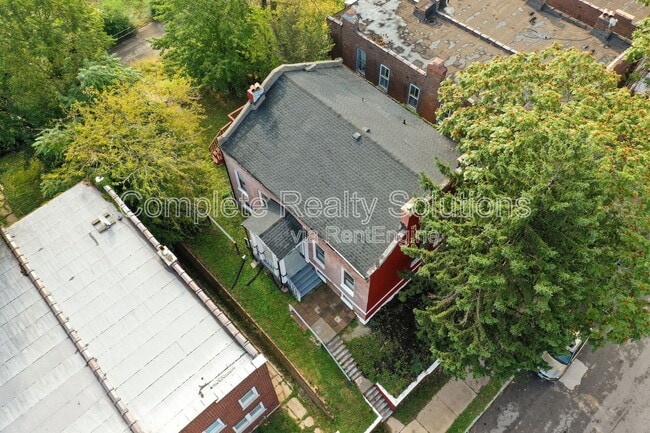 Building Photo - 3158 Oregon Ave