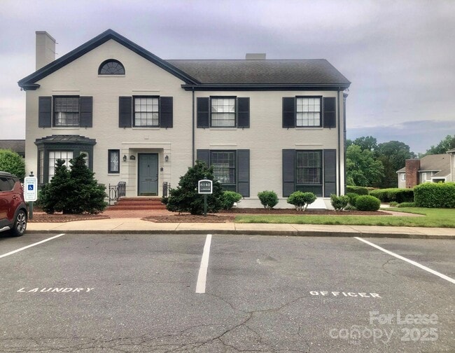 Building Photo - 3217 Heathstead Place