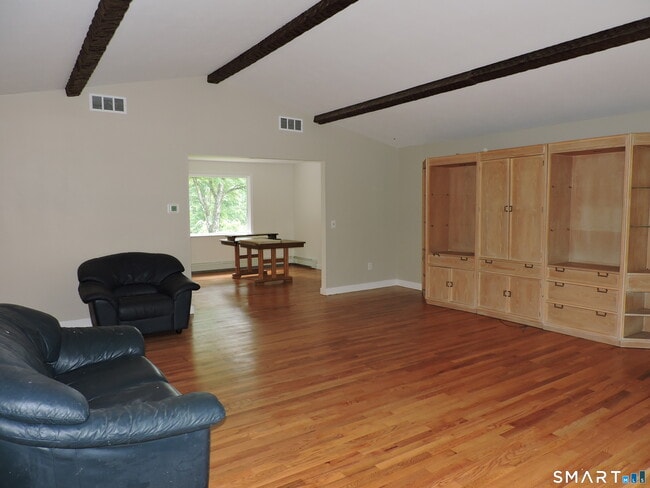 Building Photo - 60 Mohegan Trail
