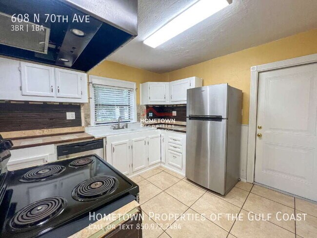 Building Photo - 608 N 70th Ave