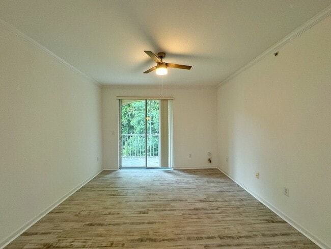 Building Photo - Villa San Marco newly renovated one-bedroom!