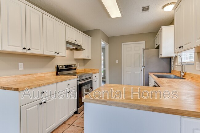 Building Photo - 4416 Hatteras Dr