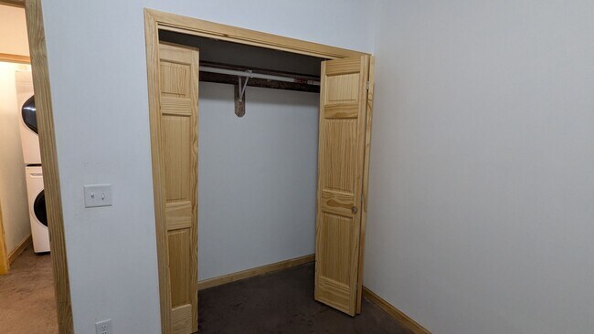 Building Photo - 1600 4th Ave