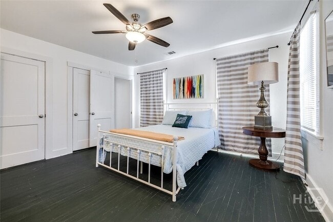 Building Photo - 1317 E 38th St