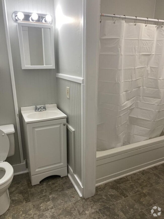 Building Photo - Cute 2 bedroom 1 bath