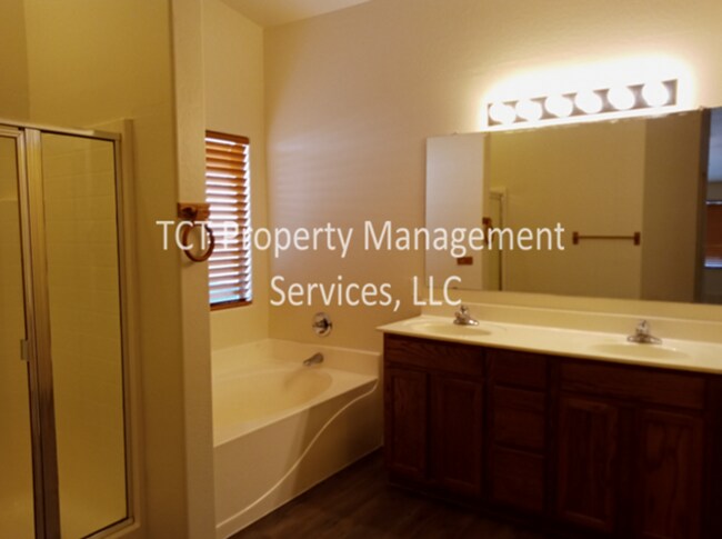 Building Photo - Beautiful 3bed/2 bath in Avondale with all...
