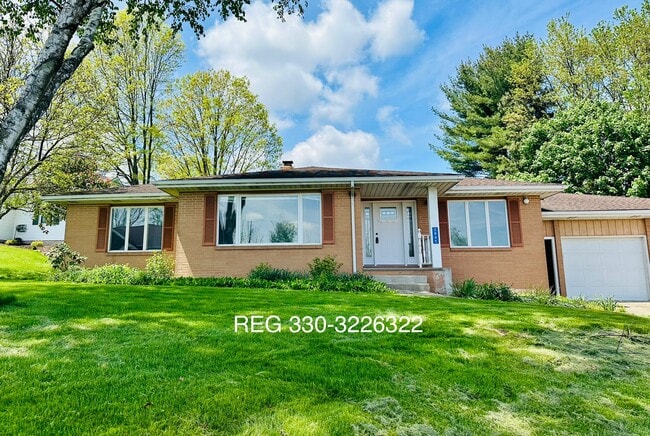 Primary Photo - 2845 Blake Ave NW
