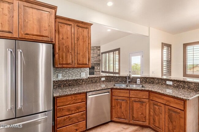 Building Photo - 1415 W Lavitt Ln