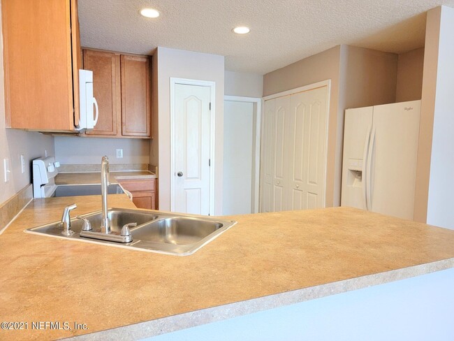 Building Photo - 415 Cabernet Pl