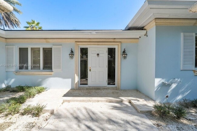 Building Photo - 1037 Alfonso Ave