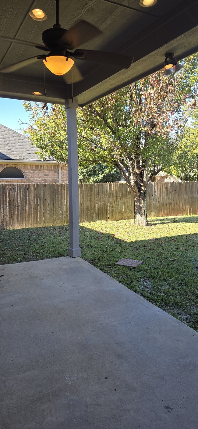 Building Photo - Beautifully Remodeled Home in Mansfield ISD – Corner Lot with Modern Upgrades!