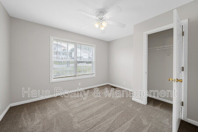 Building Photo - 1109 Gunpoint Dr