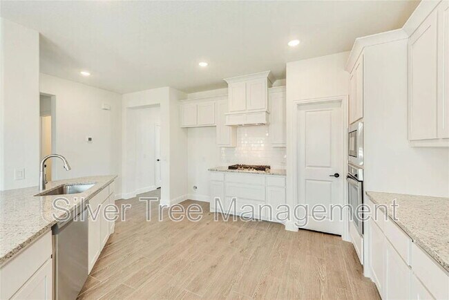 Building Photo - 9501 Moon Cactus Dr