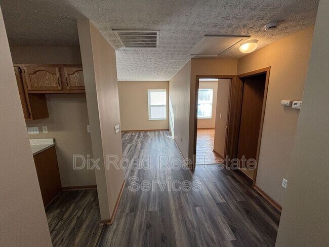 Building Photo - 179 Thompson St