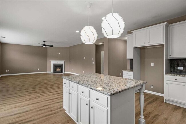 Building Photo - 2044 Britt Dr