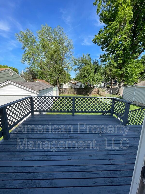 Building Photo - 1227 S College Ave