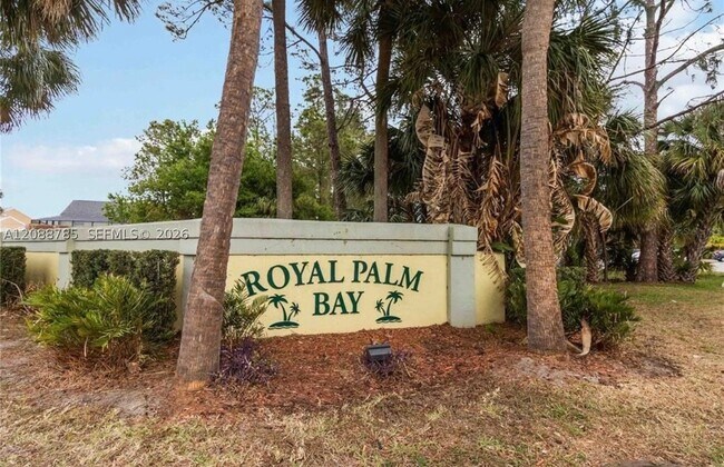 Building Photo - 2036 Royal Bay Blvd