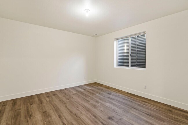 Building Photo - Spacious Home in a Great Location!