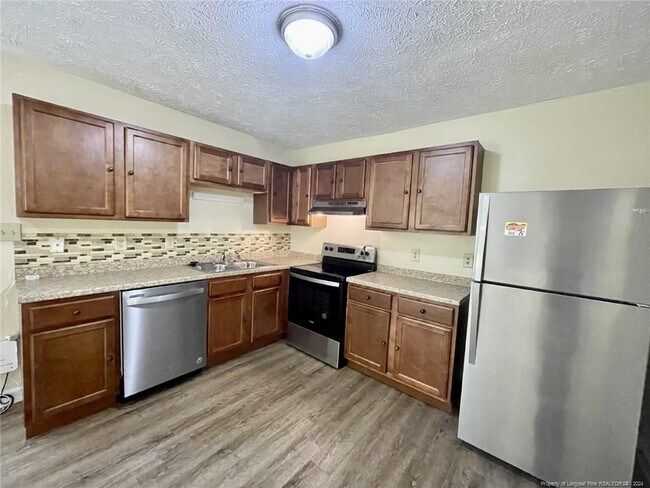 Building Photo - 5842 Aftonshire Dr