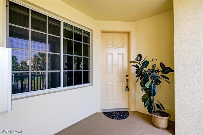 Building Photo - 20041 Sanibel View Cir