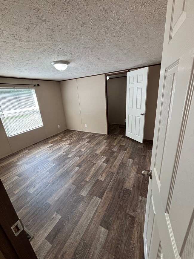 Building Photo - 2457 Culbreth Dr